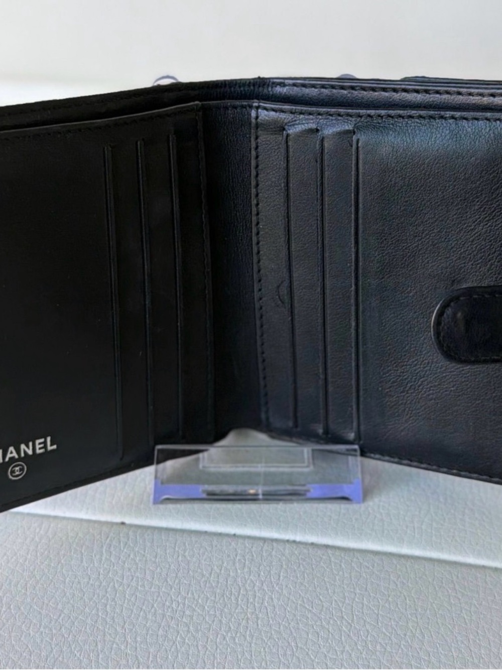 CHANEL Black Leather Bifold Wallet with Serial Sticker - Picture 3 of 4